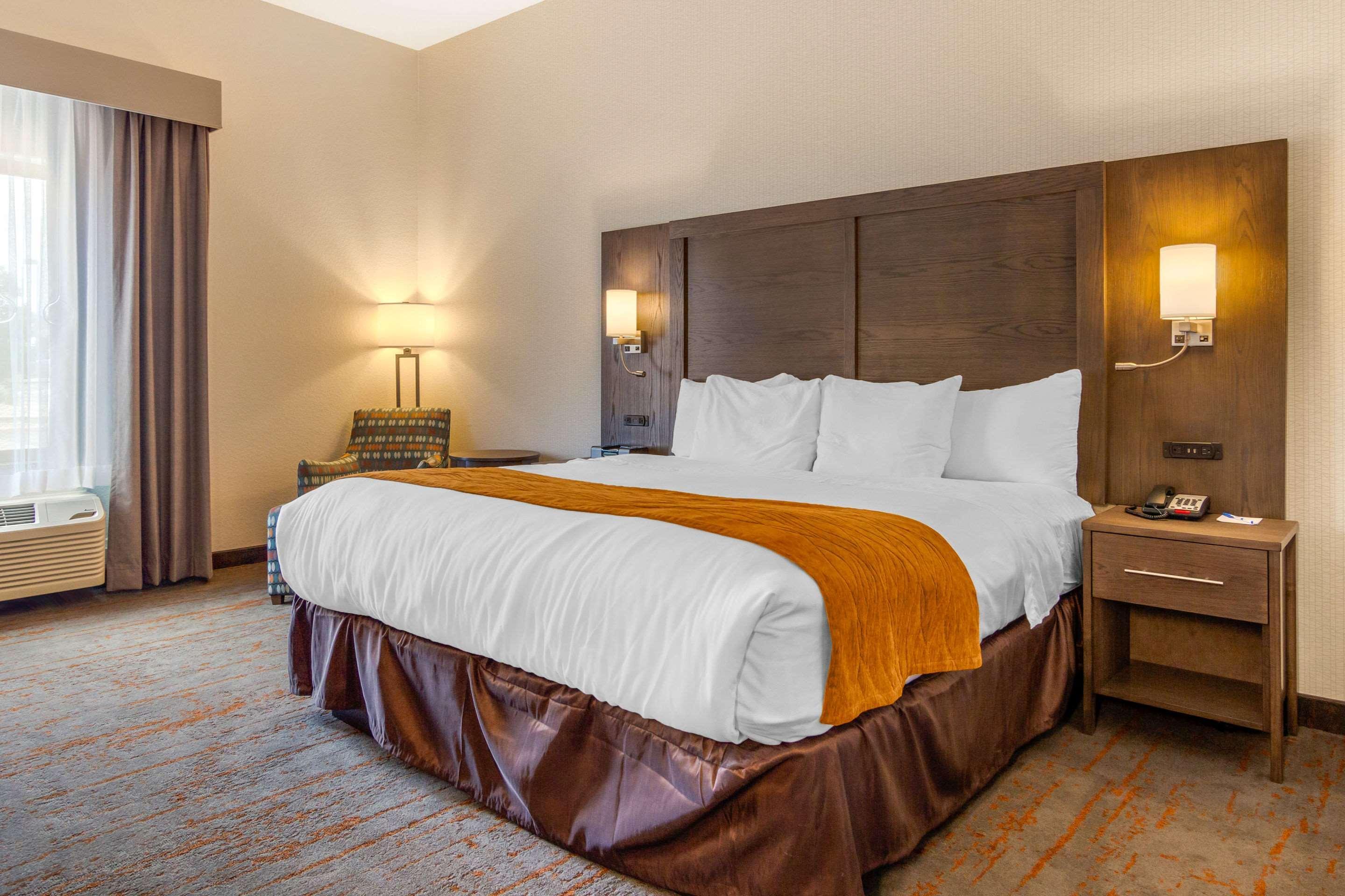 Comfort Inn & Suites Brighton Denver Ne Medical Center Екстериор снимка