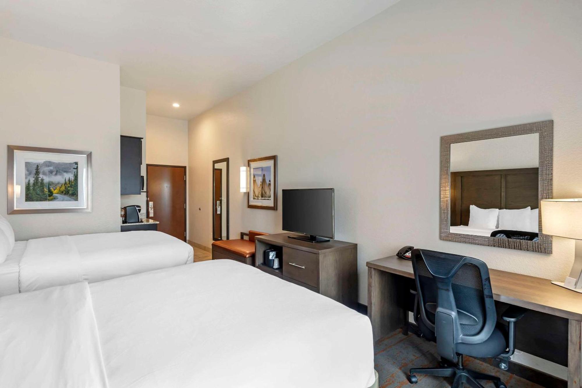 Comfort Inn & Suites Brighton Denver Ne Medical Center Екстериор снимка