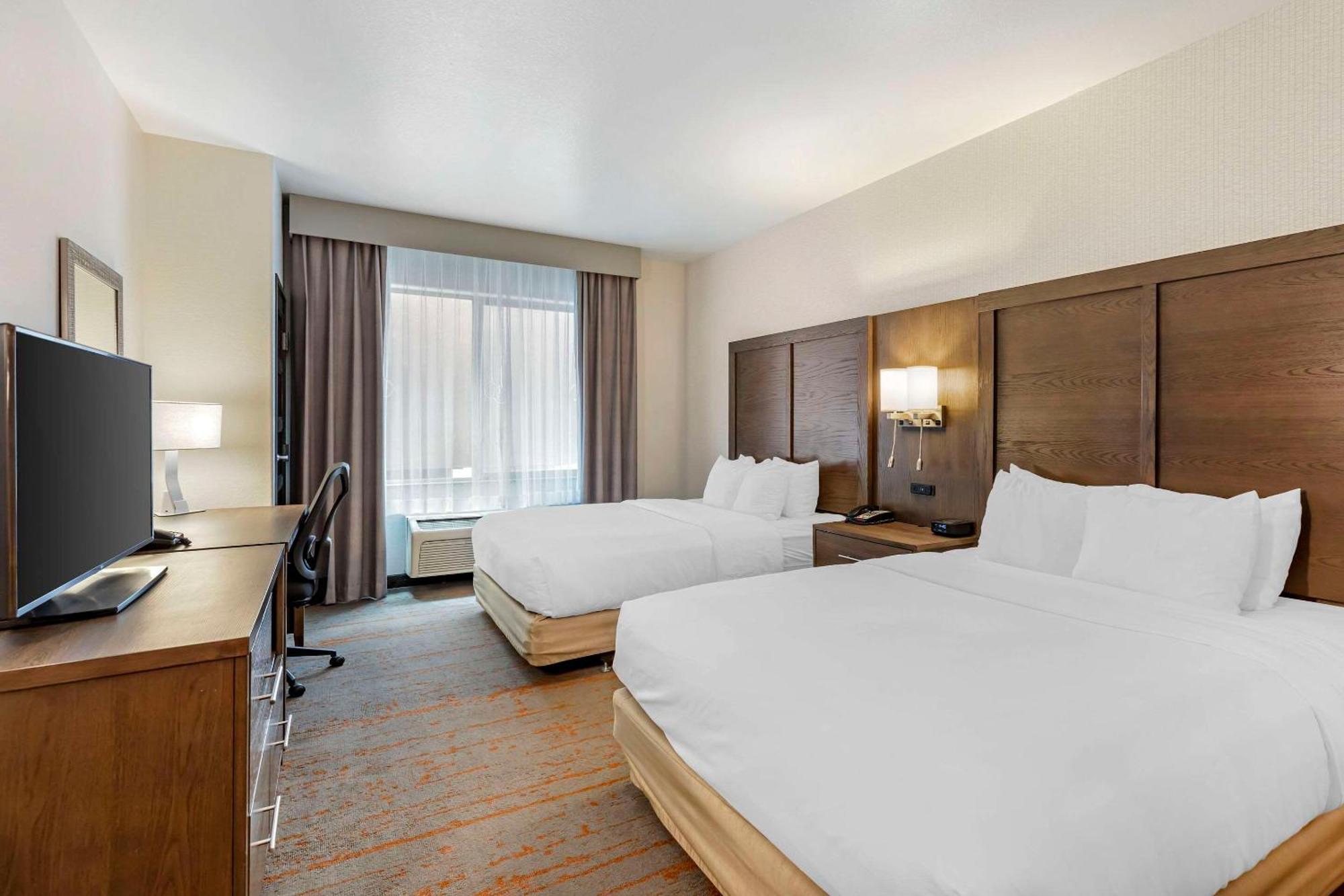 Comfort Inn & Suites Brighton Denver Ne Medical Center Екстериор снимка