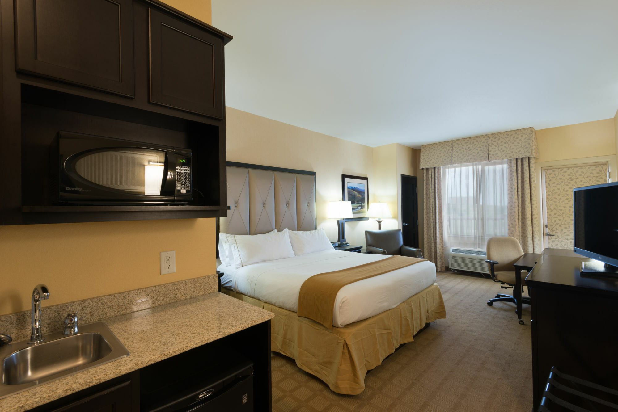 Comfort Inn & Suites Brighton Denver Ne Medical Center Екстериор снимка